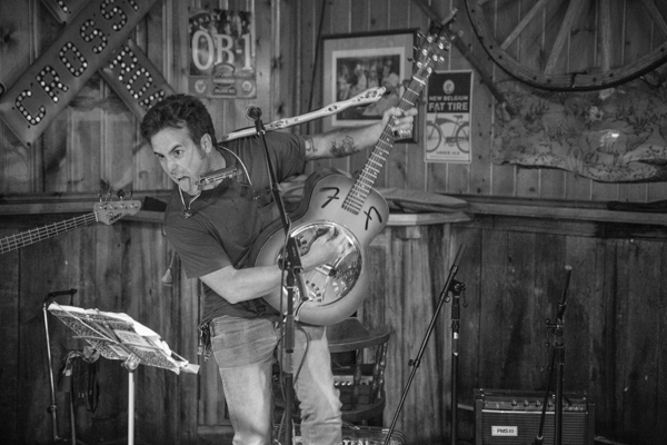Live Music – One Man Band Tom Bennett at the Buckhorn Bar